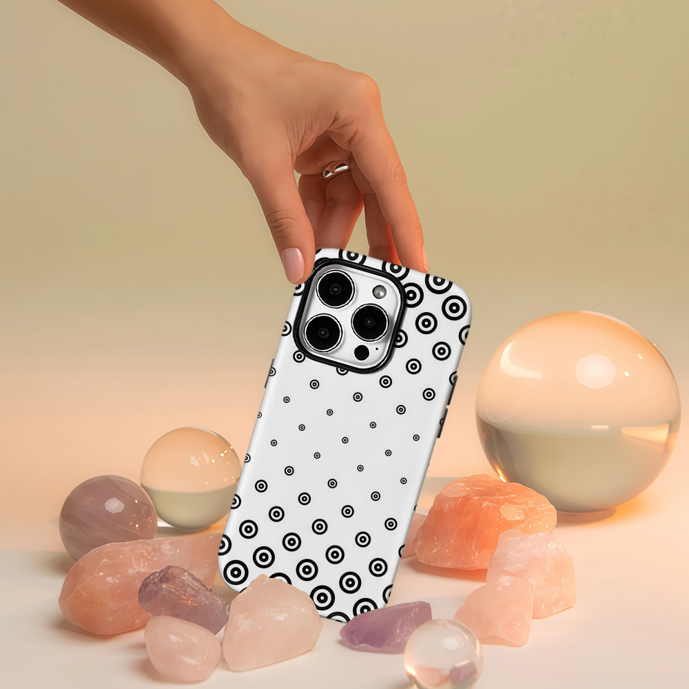 جراب هاتف بنقاط سوداء وبيضاء ل - مراجعة Phone Cases Target وسعره